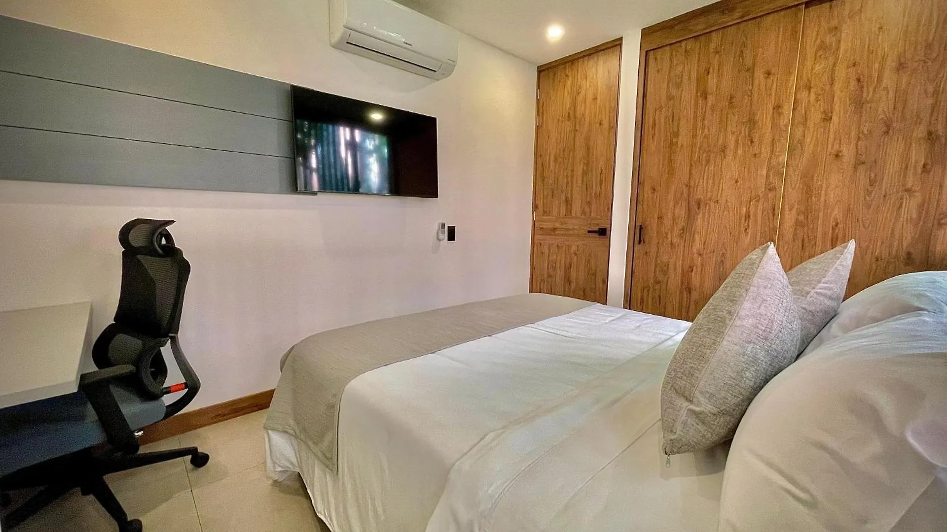 Nomadic Suites Medellin 0*,  Colombia