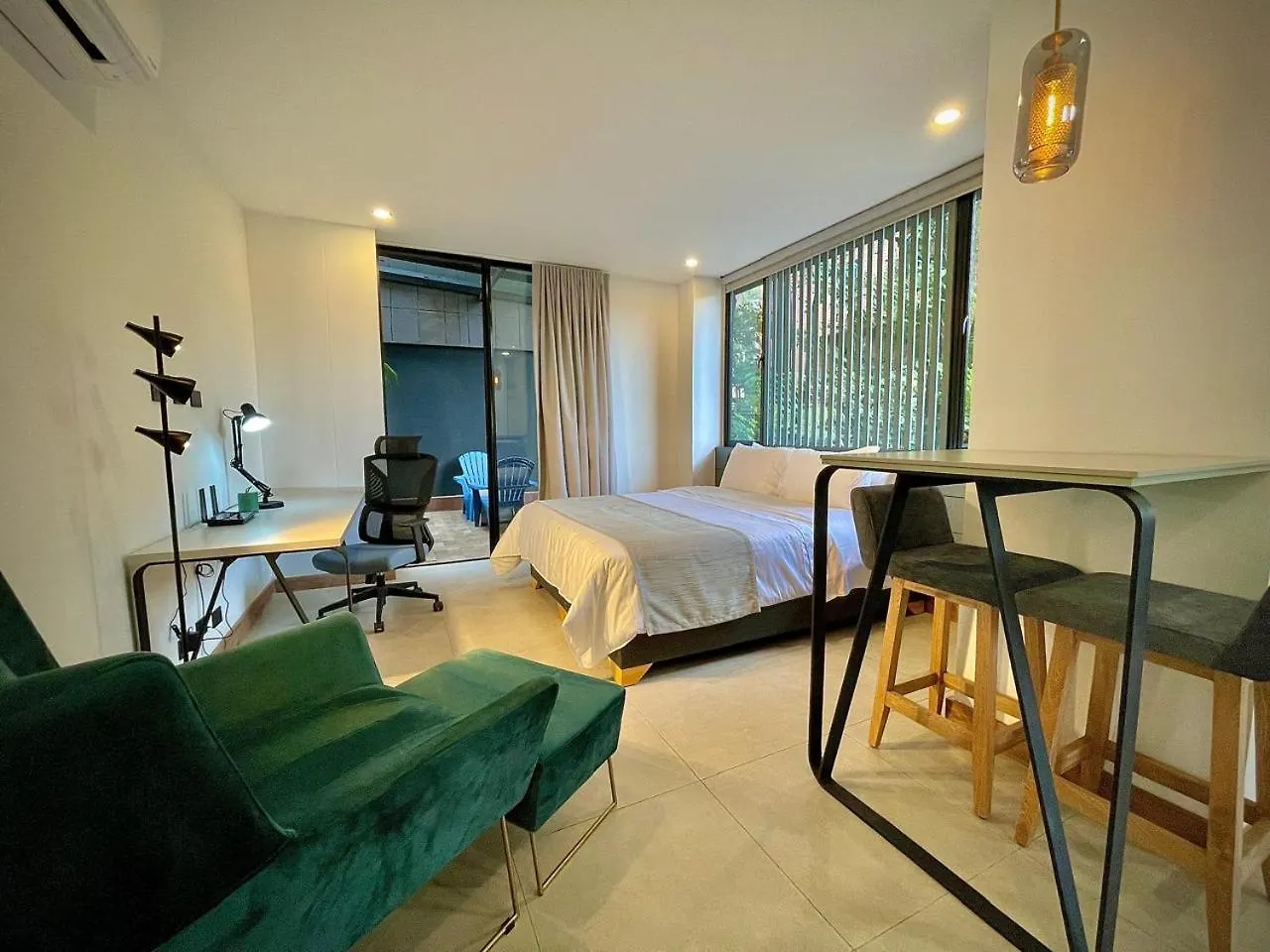 Nomadic Suites Medellin 0*,  Colombia