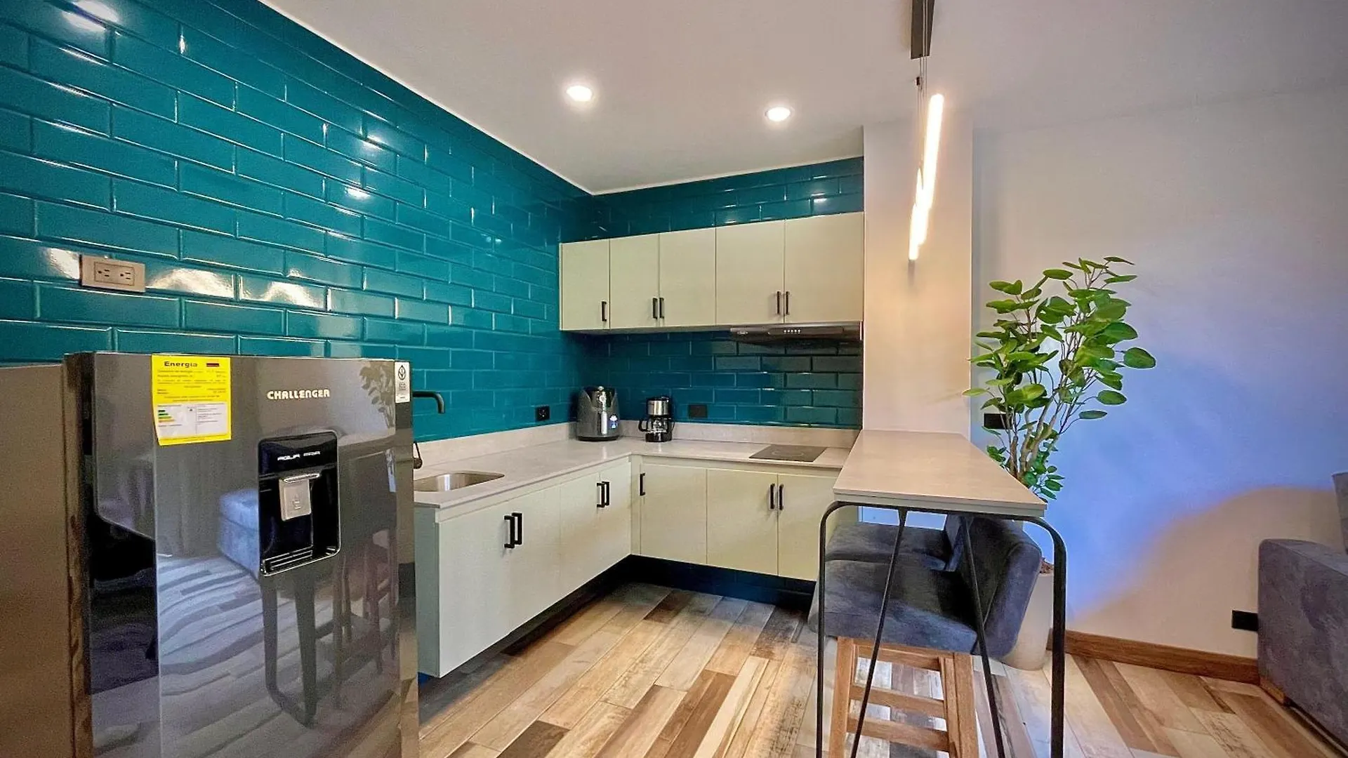 Nomadic Suites Medellin 0*,  Colombia