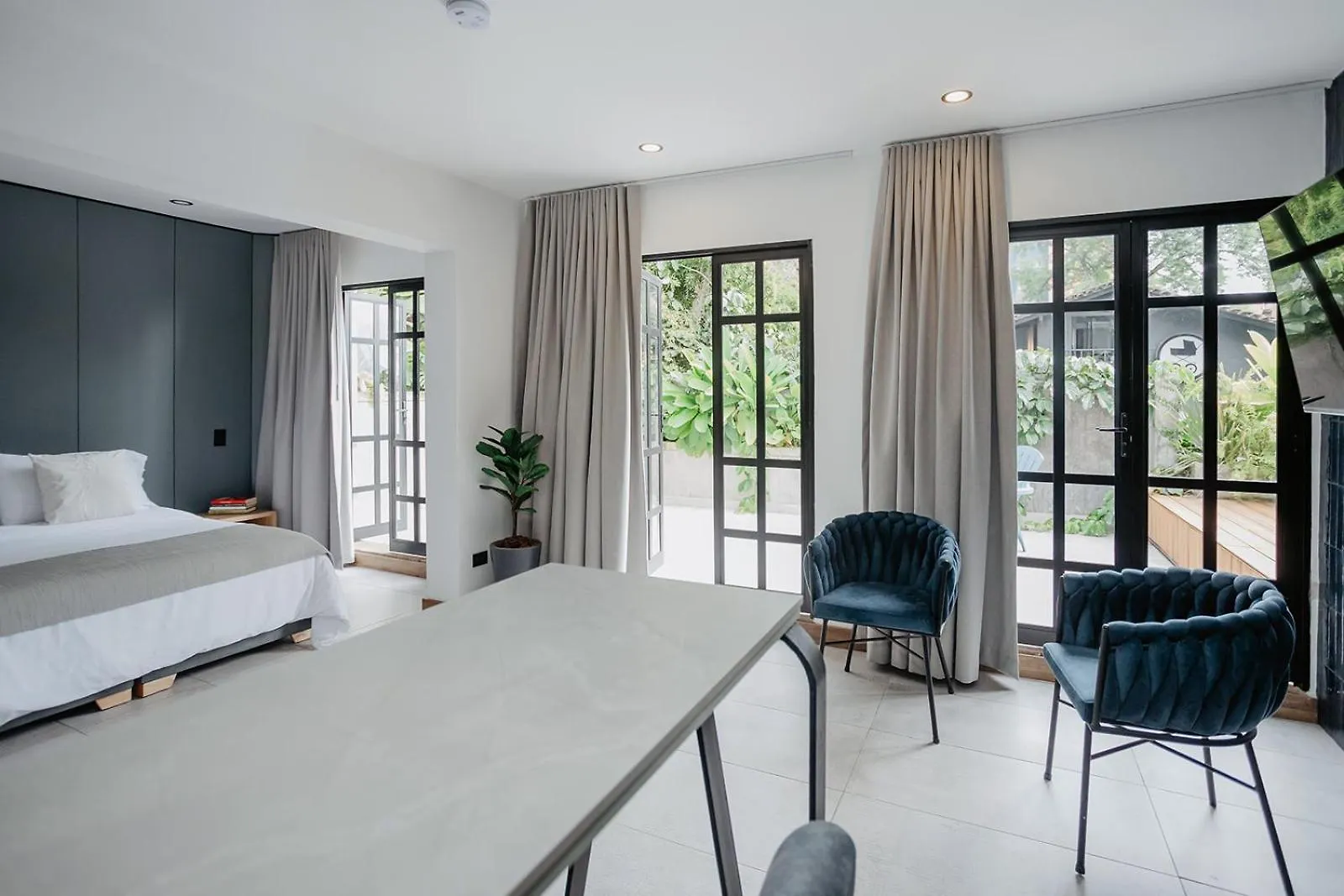 Nomadic Suites メデジン