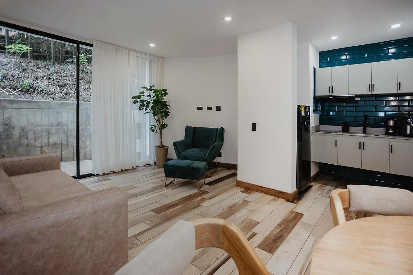 Nomadic Suites Medellín Hotel