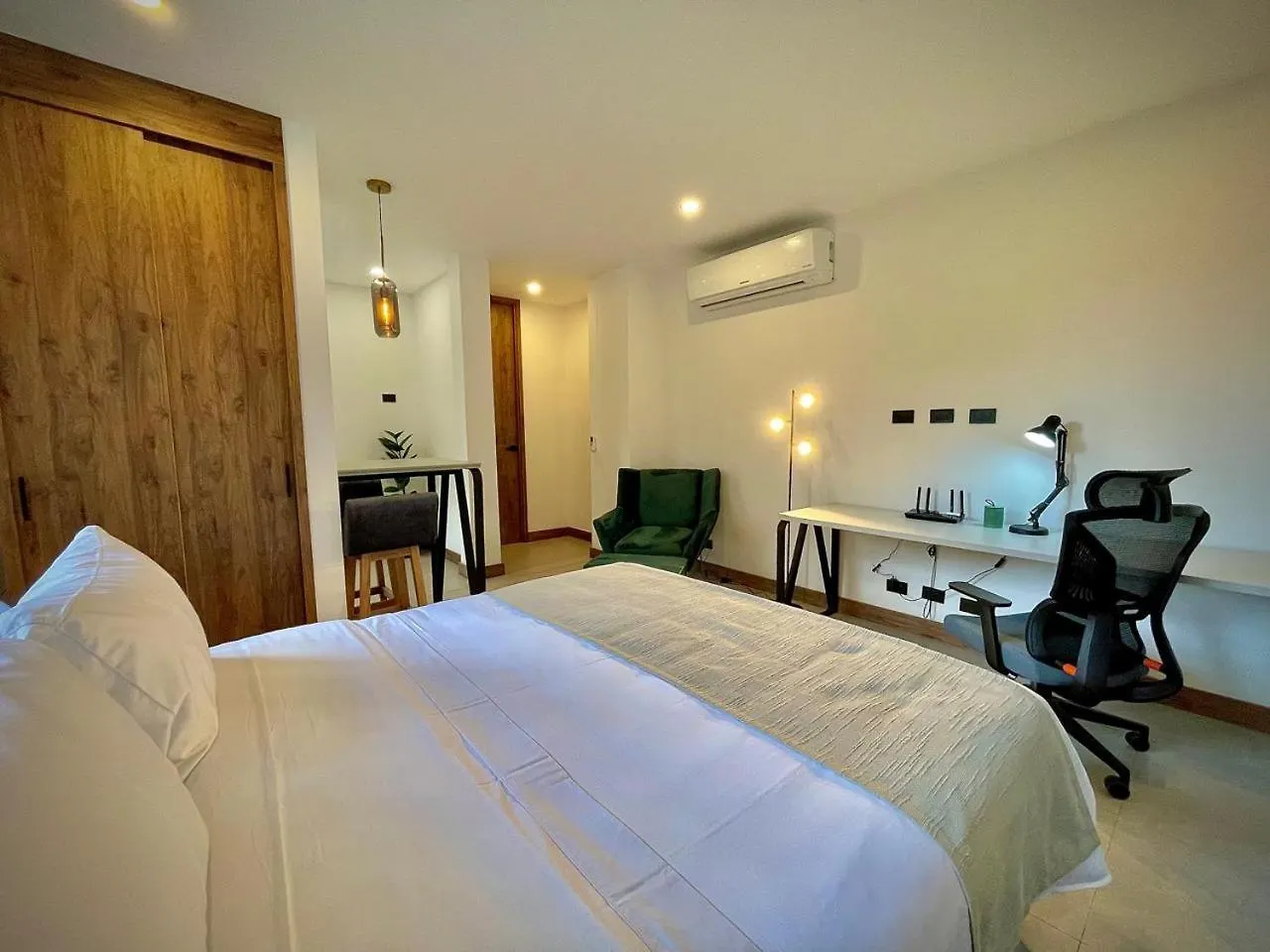 Nomadic Suites Medellin 0*,