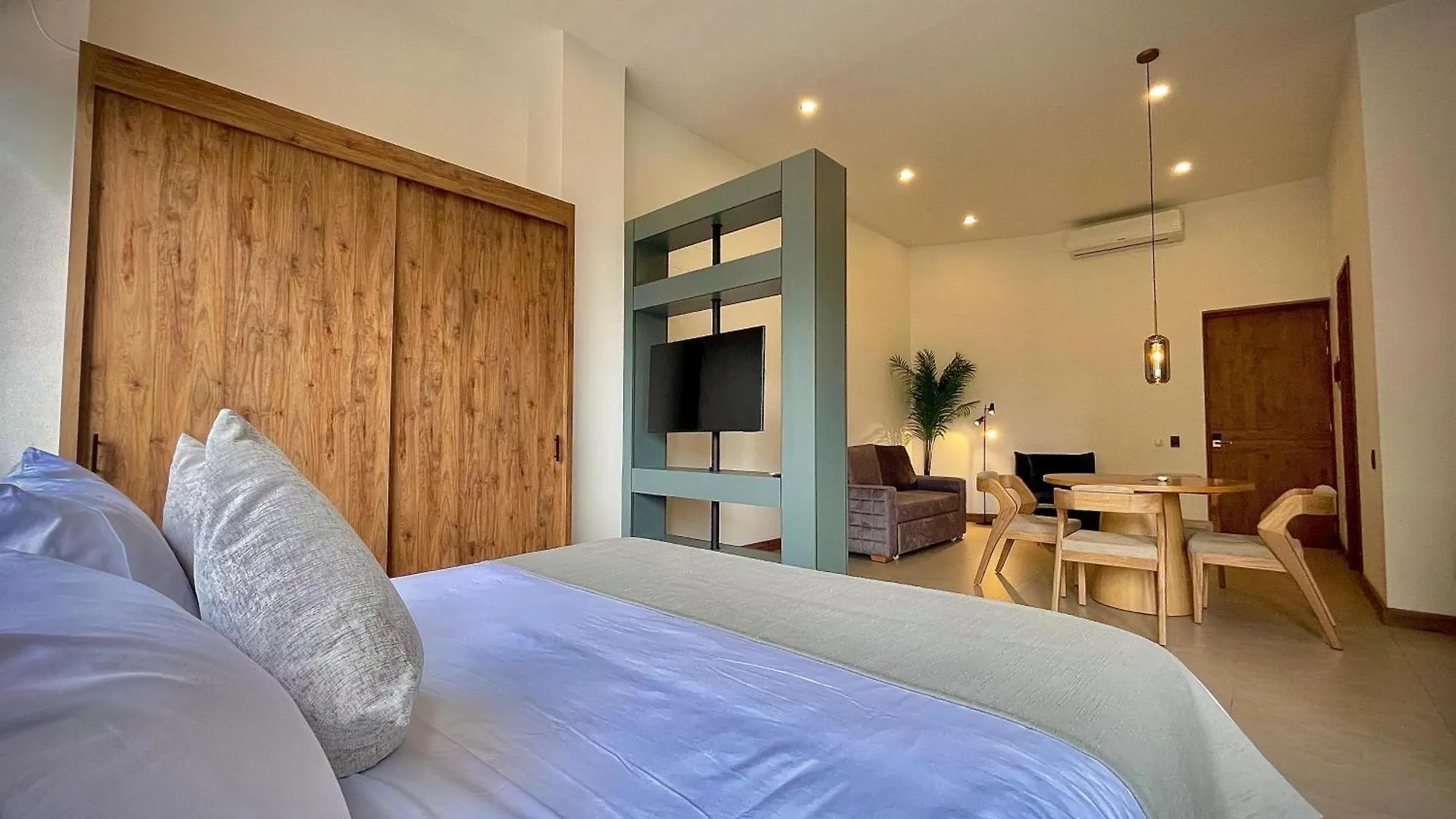 Nomadic Suites Medellin Hotel