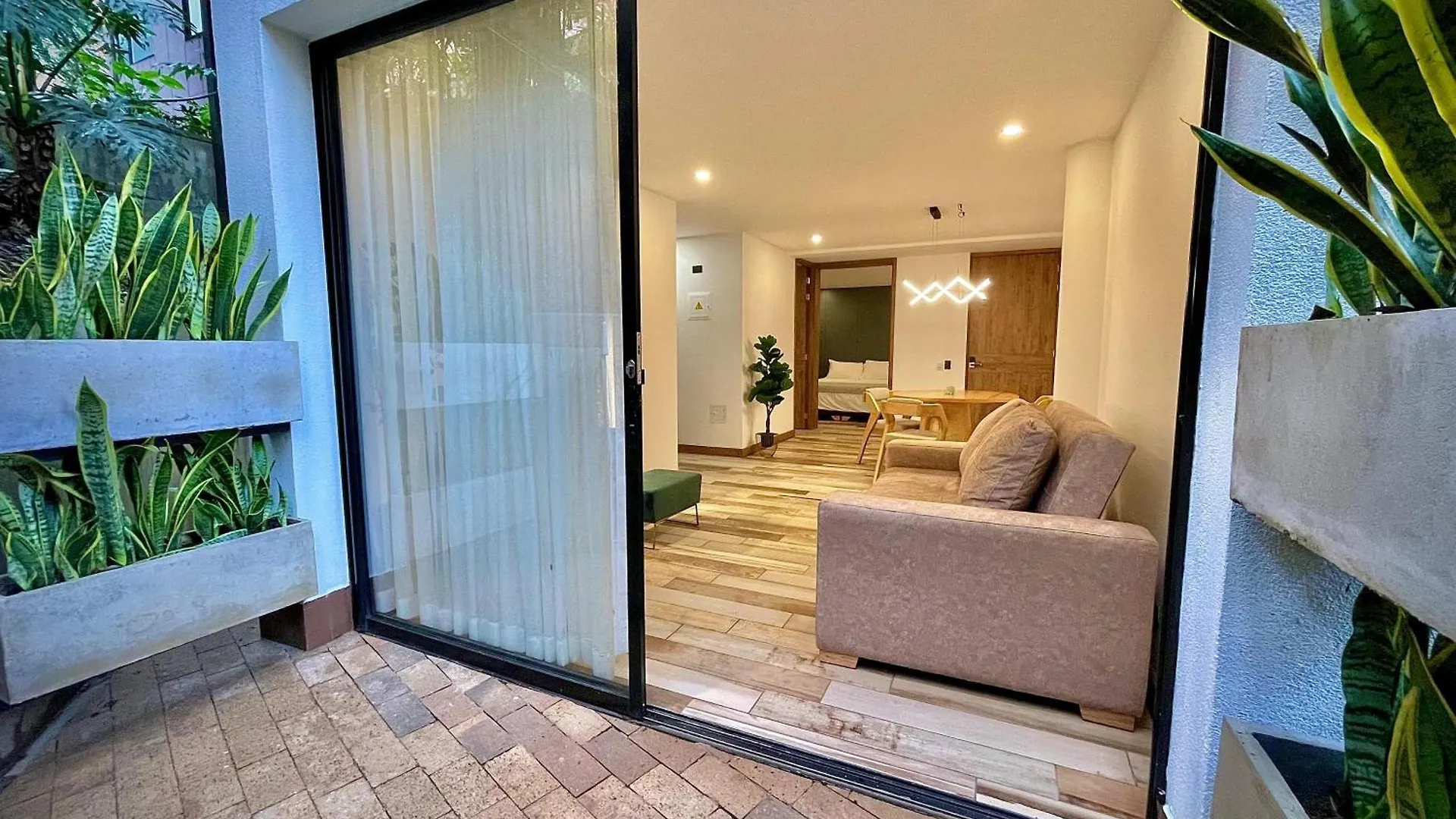 Nomadic Suites Medellin 0*,